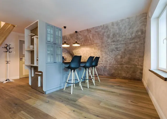 Niguliste 6 Old Town Penthouse Apartment *