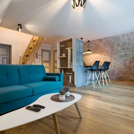 Niguliste 6 Old Town Penthouse דירה